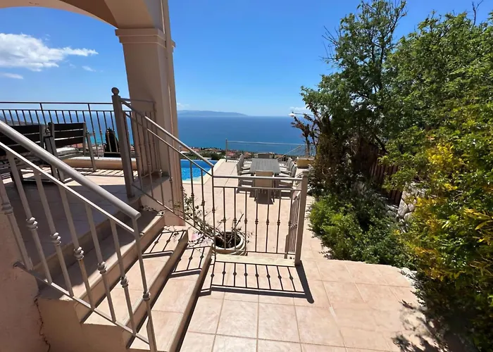 Ionion Pelagos - Infinity Pool With Magnificent Sea Views!